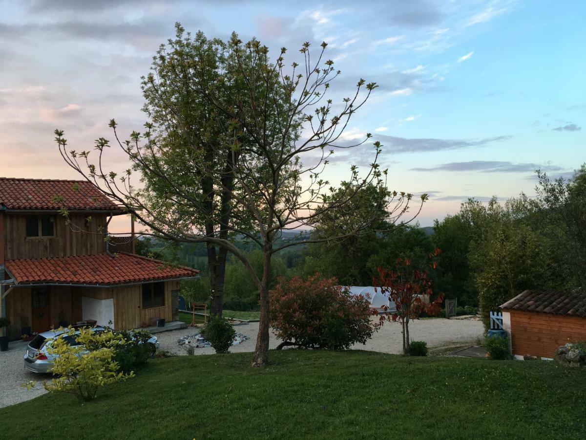 Gite Colombe Des Bois Estadens Екстериор снимка